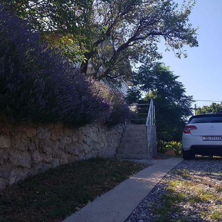 Holiday Home Rudelic Lukovo Šugarje Eksteriør billede